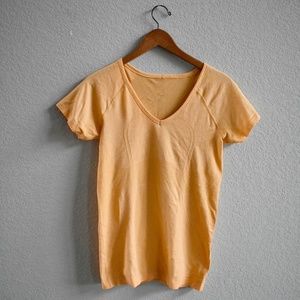 Sz 8 | Lululemon | swiftly tech v neck
